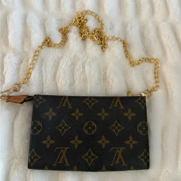 Louis Vuitton Brown and Tan Monogram Clutch Authentic - Picture 2 of 11